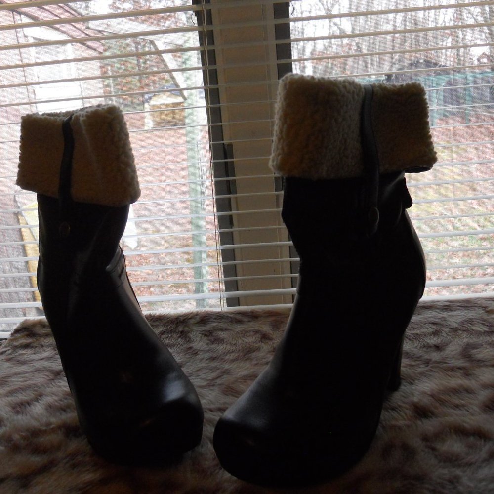size 7 black high boots